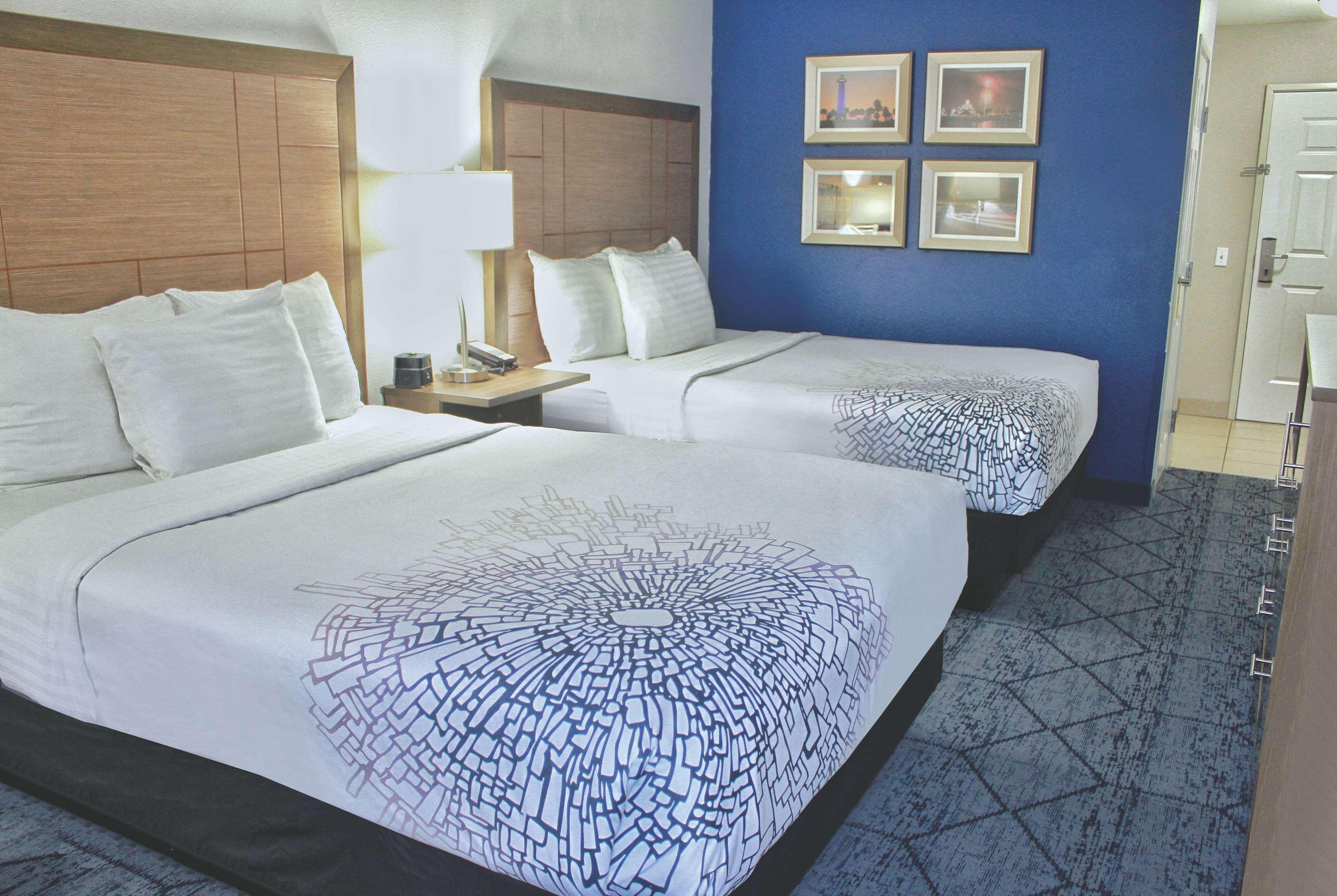 La Quinta By Wyndham Ne Long Beach/Cypress Hawaiian Gardens Exteriör bild