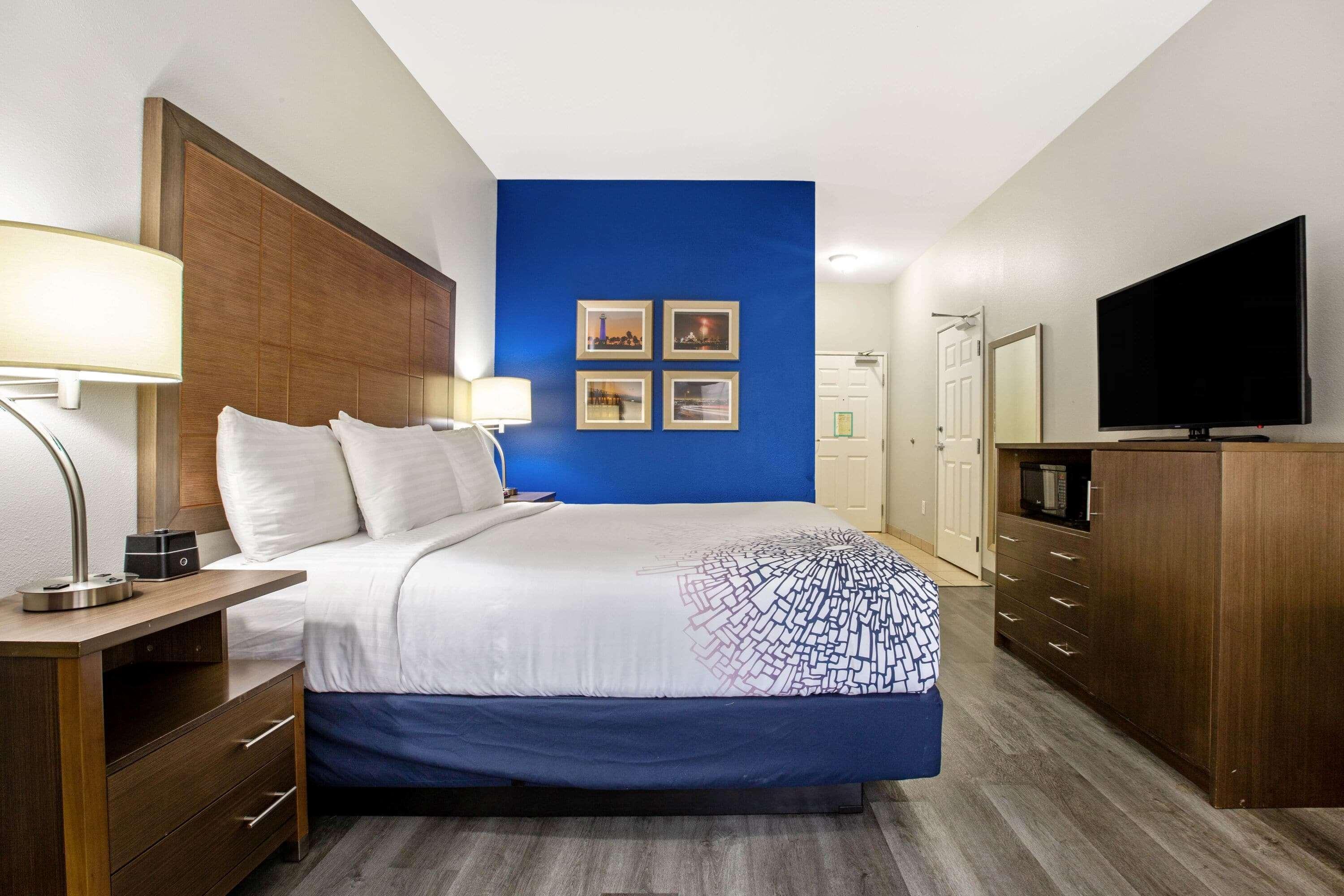 La Quinta By Wyndham Ne Long Beach/Cypress Hawaiian Gardens Exteriör bild