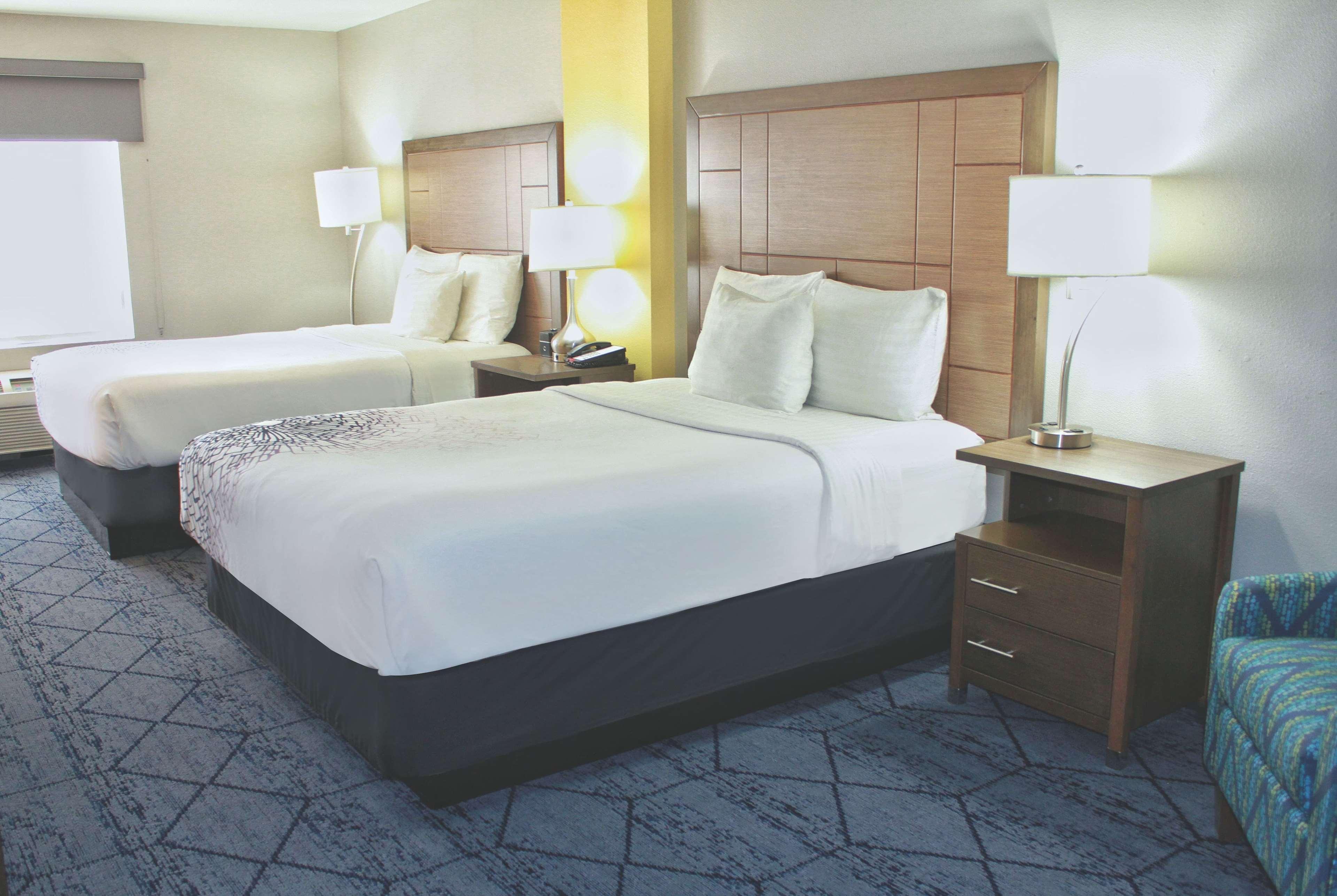 La Quinta By Wyndham Ne Long Beach/Cypress Hawaiian Gardens Exteriör bild