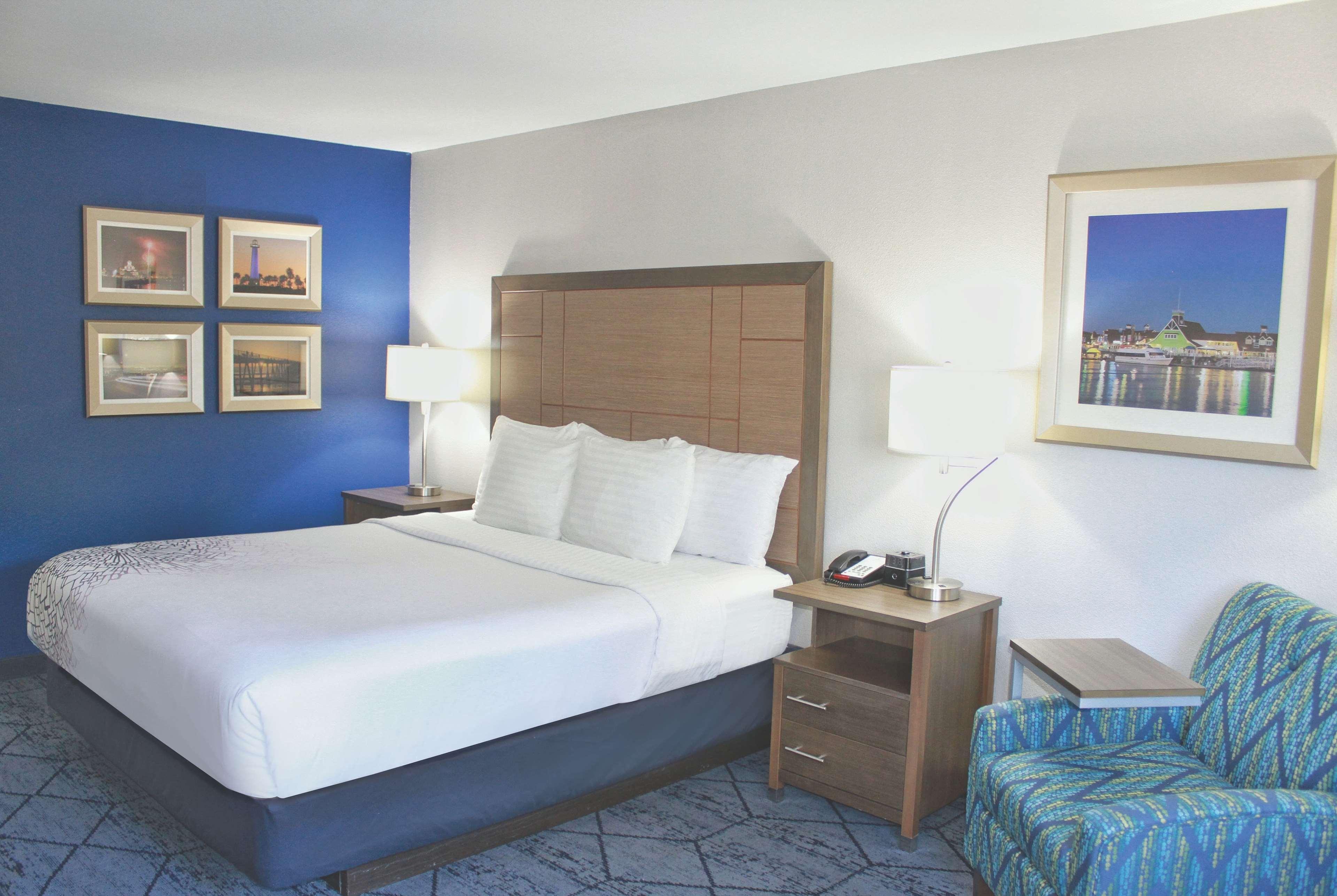 La Quinta By Wyndham Ne Long Beach/Cypress Hawaiian Gardens Exteriör bild