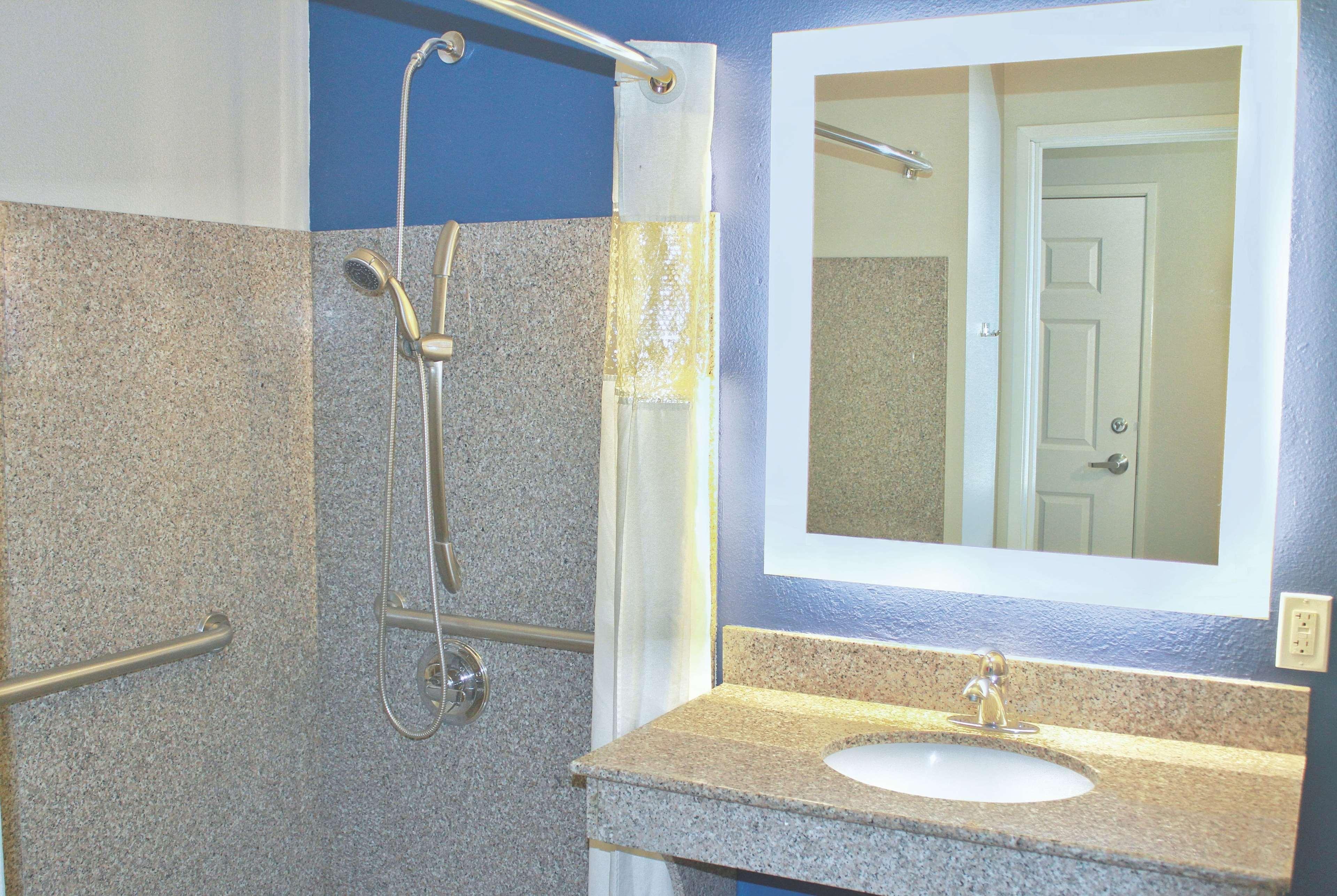 La Quinta By Wyndham Ne Long Beach/Cypress Hawaiian Gardens Exteriör bild