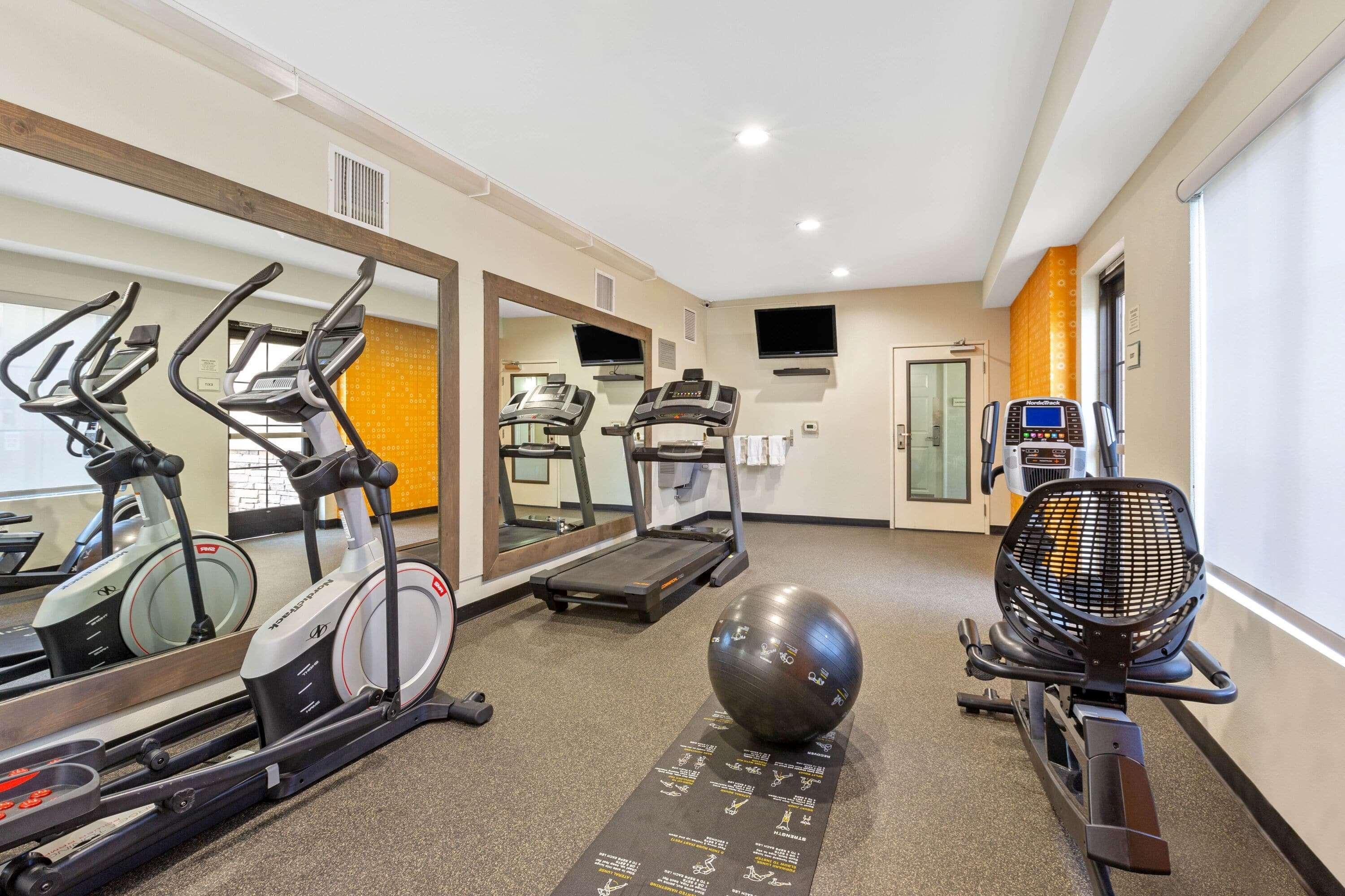 La Quinta By Wyndham Ne Long Beach/Cypress Hawaiian Gardens Exteriör bild