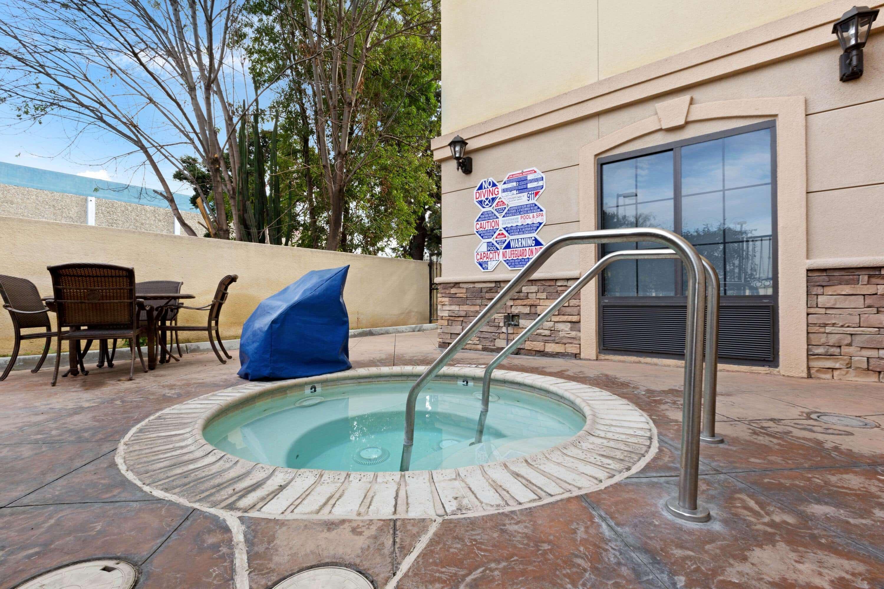 La Quinta By Wyndham Ne Long Beach/Cypress Hawaiian Gardens Exteriör bild