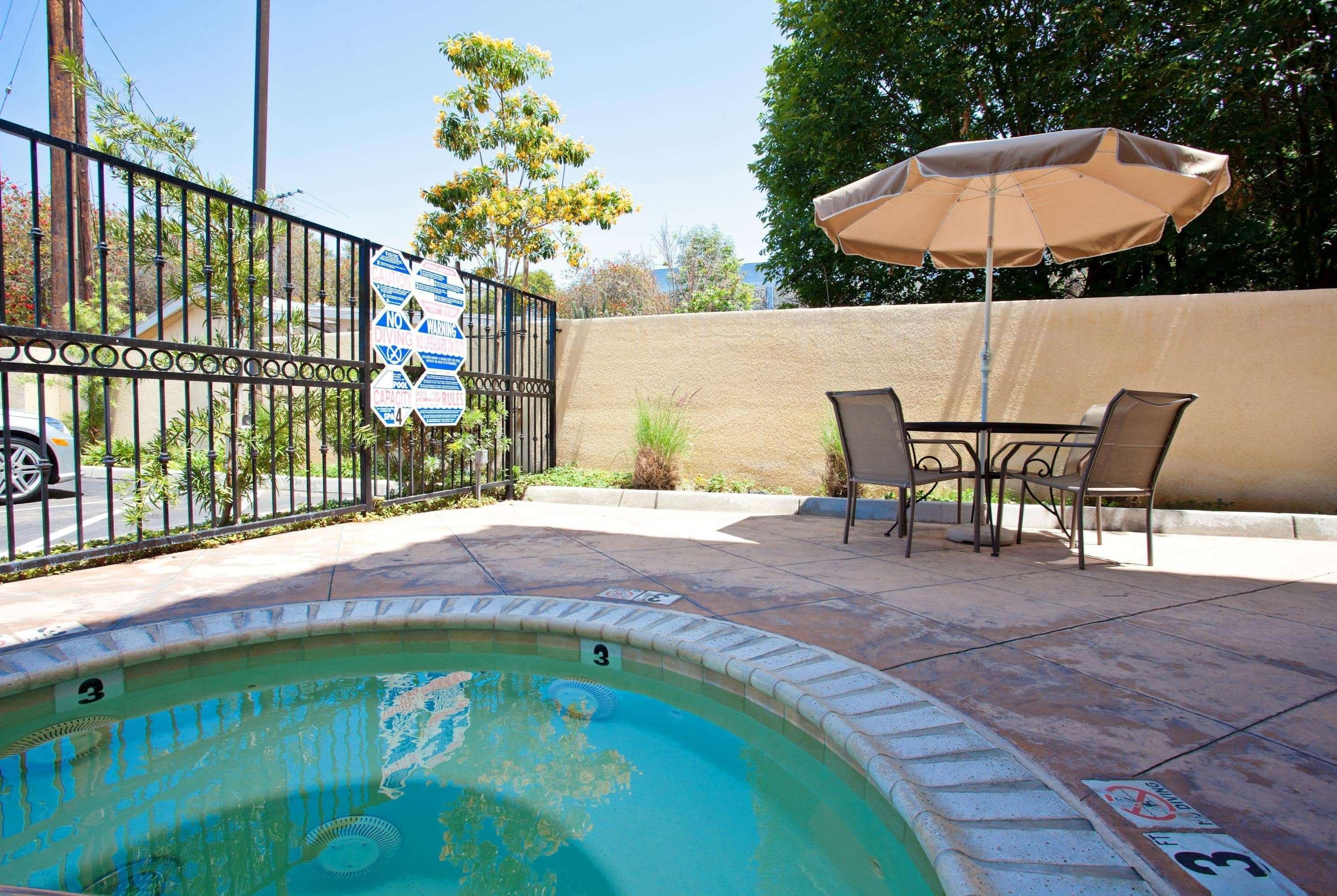 La Quinta By Wyndham Ne Long Beach/Cypress Hawaiian Gardens Exteriör bild